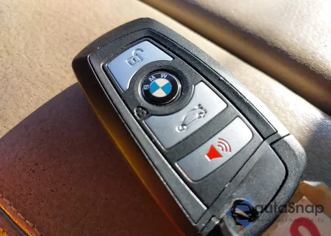 2012 BMW 528I xDrive z USA, uszkodzony, nr VIN WBAXH5C5XCDW03172